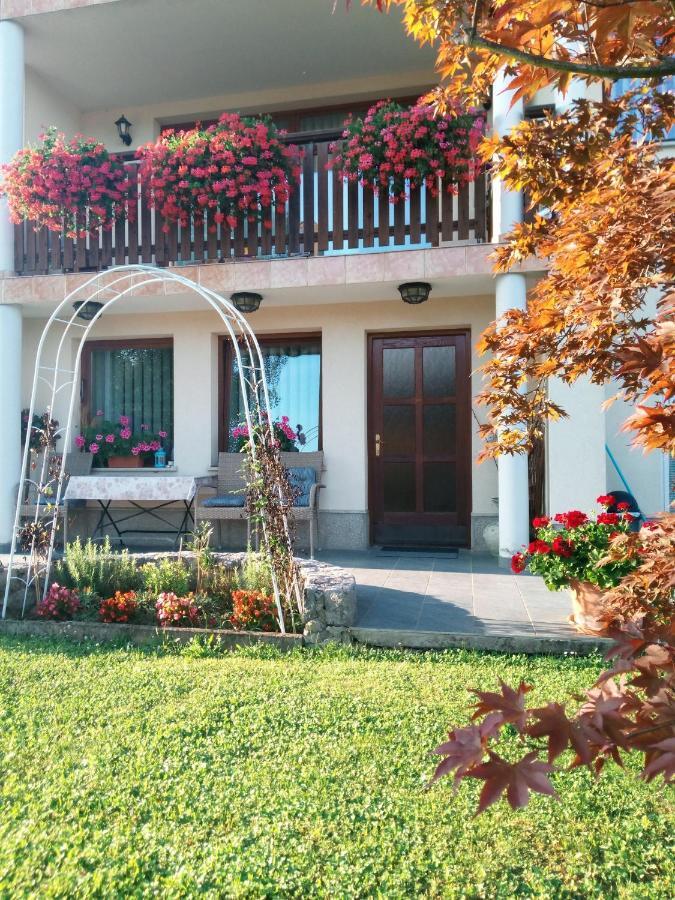 Dolenjska Vila Zuzemberk Bagian luar foto